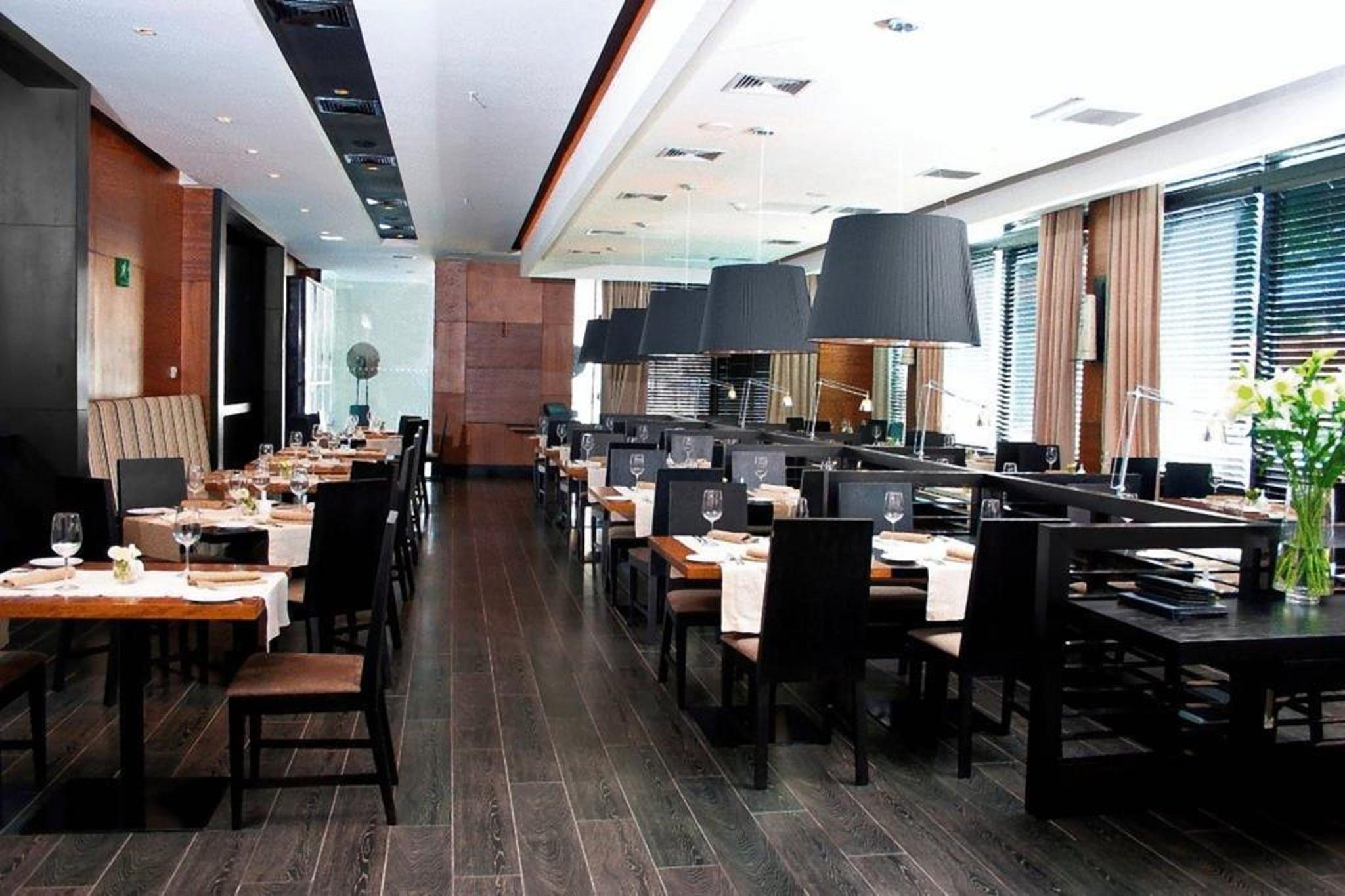 Hotel Wyndham Santiago Pettra Exterior foto Restaurant